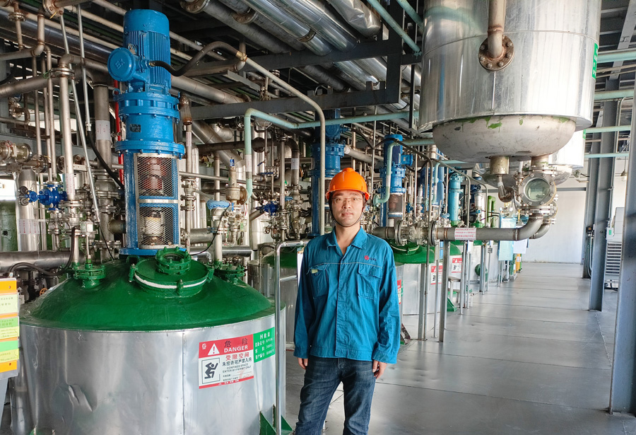 2022年度CA88医药金鹰斗争者——黄秋波